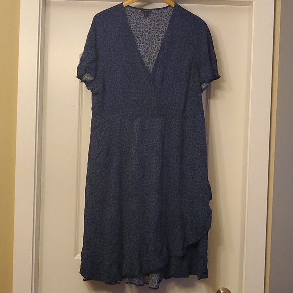 torrid Dresses & Skirts - Torrid - Blue/ Black Leopard Challis Dress 2X